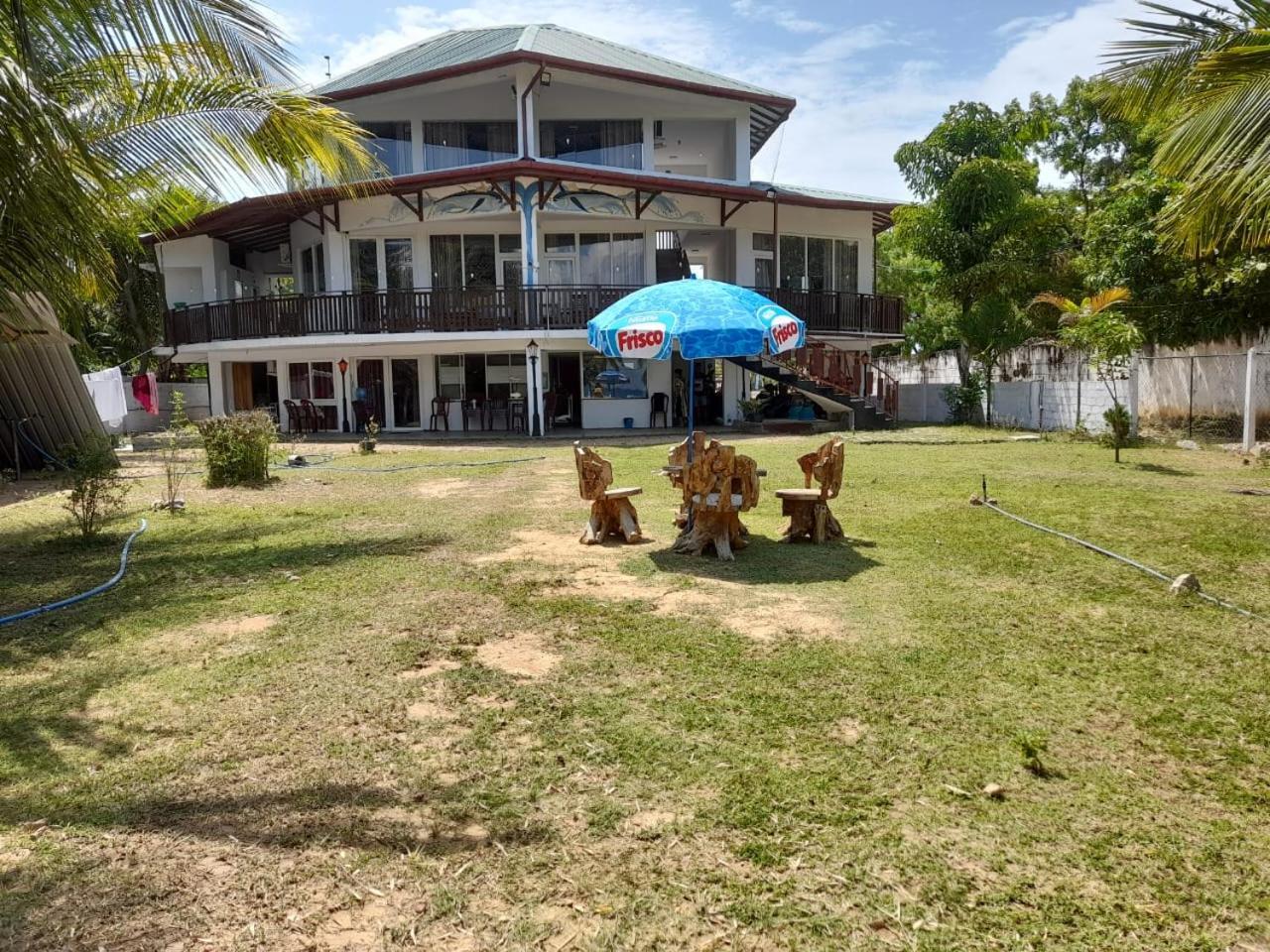 Baden Beach Hotel Kalkudah  Zewnętrze zdjęcie