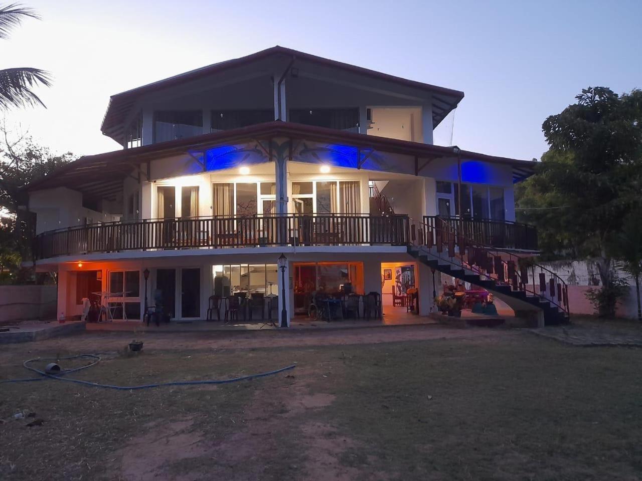 Baden Beach Hotel Kalkudah  Zewnętrze zdjęcie