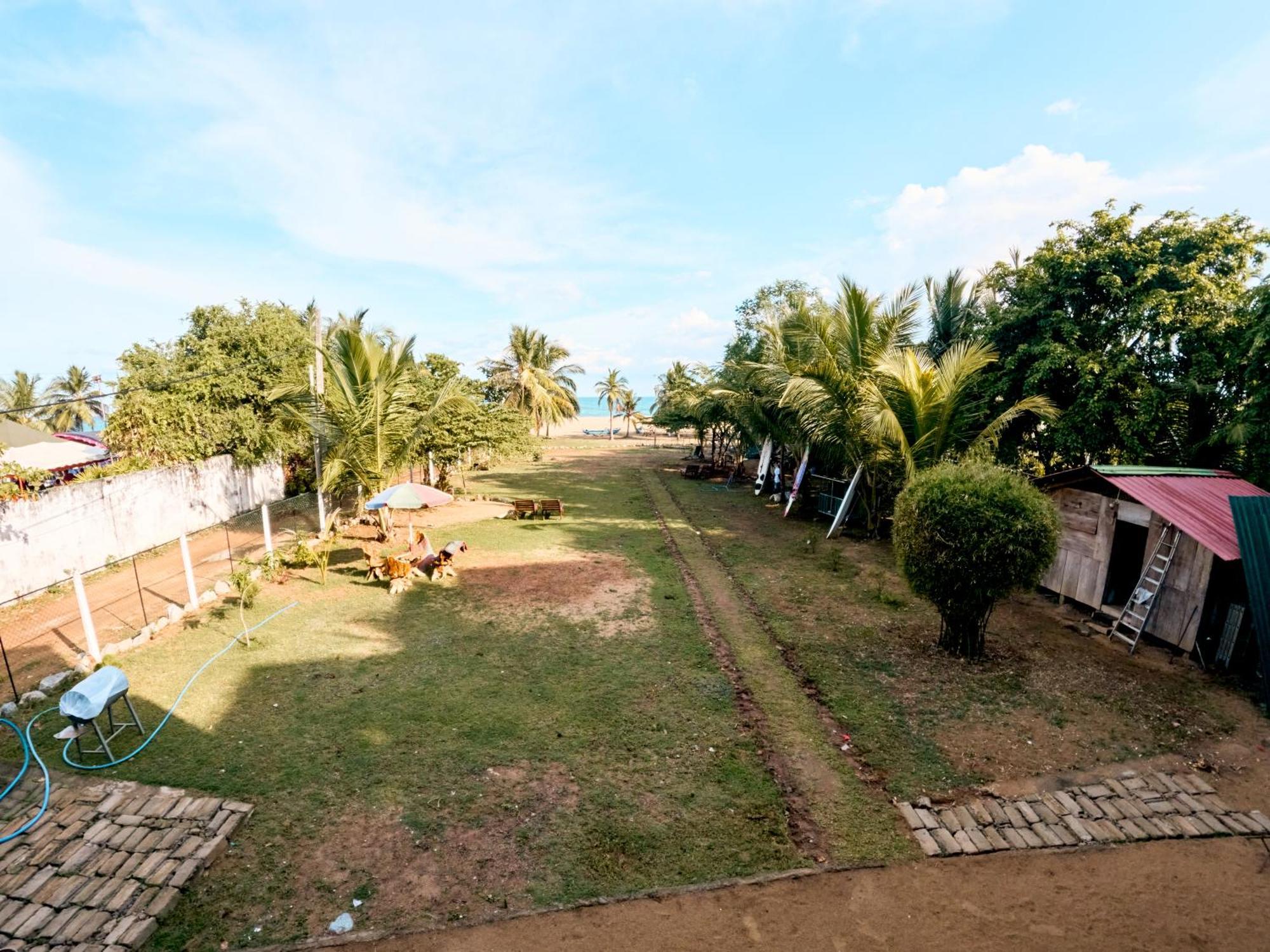 Baden Beach Hotel Kalkudah  Zewnętrze zdjęcie