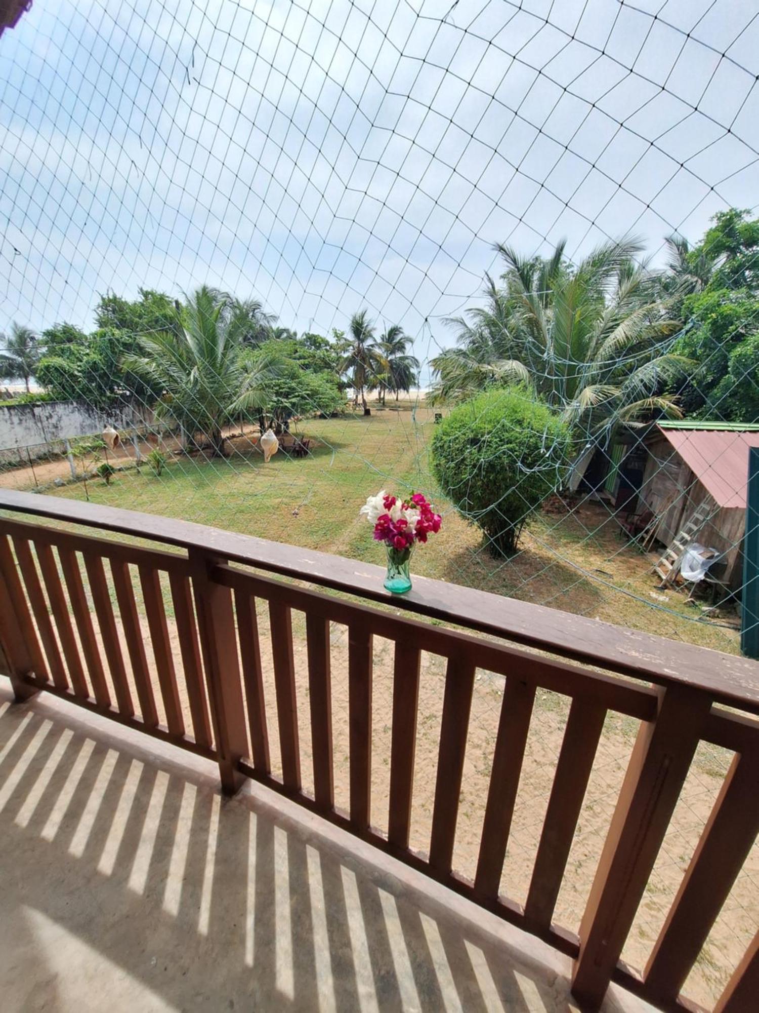 Baden Beach Hotel Kalkudah  Zewnętrze zdjęcie