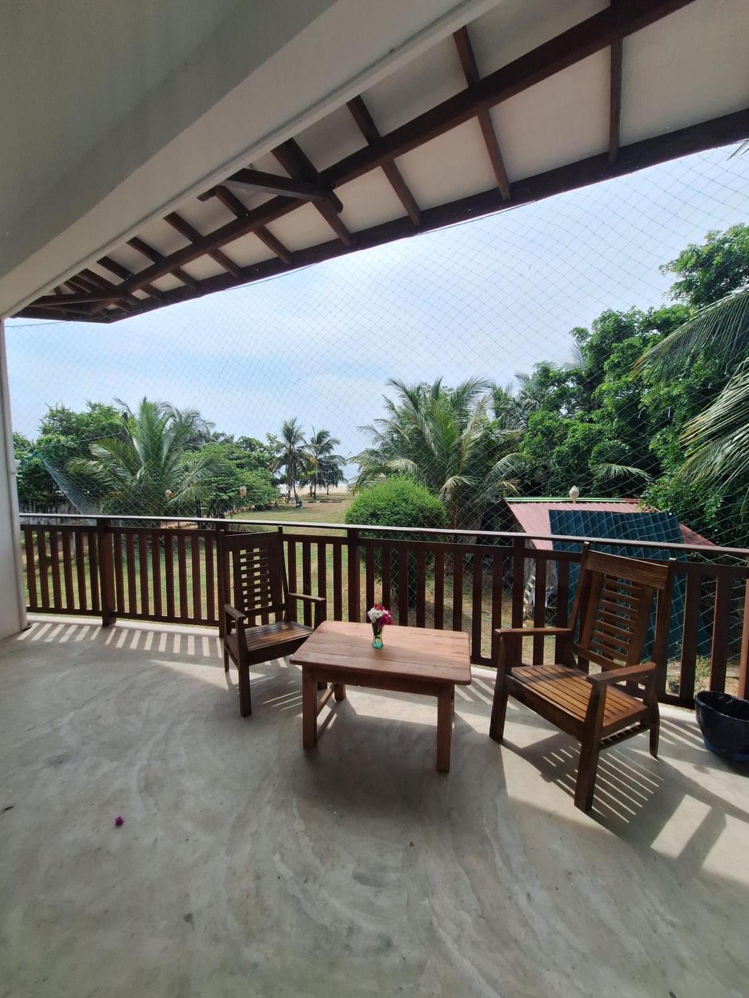 Baden Beach Hotel Kalkudah  Zewnętrze zdjęcie