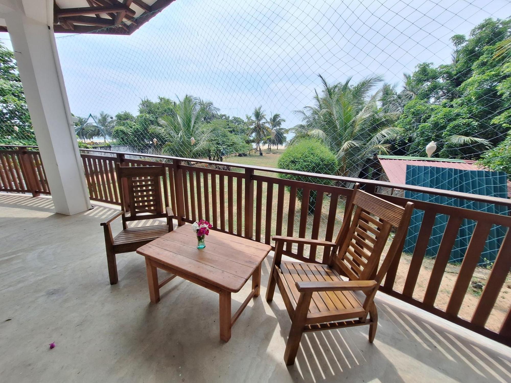 Baden Beach Hotel Kalkudah  Zewnętrze zdjęcie