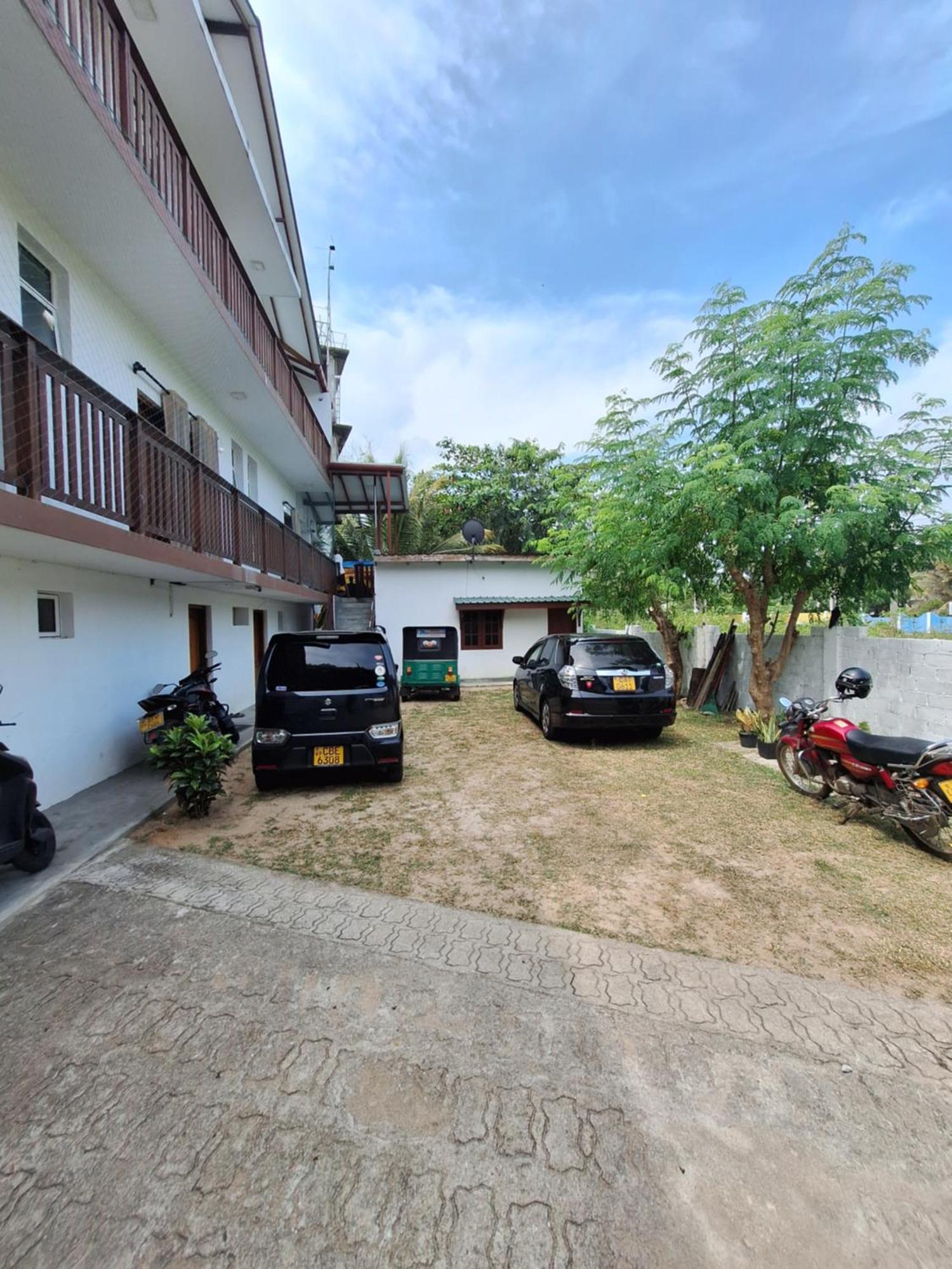 Baden Beach Hotel Kalkudah  Zewnętrze zdjęcie